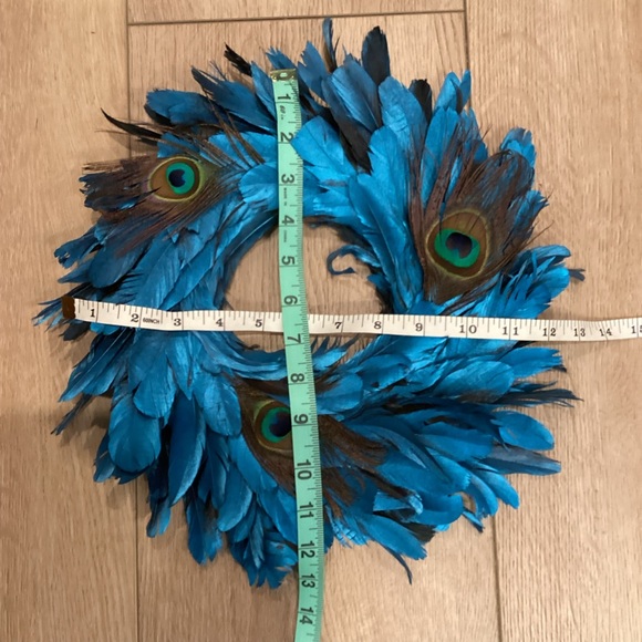 Peacock Feather Holiday Wreath - Picture 2 of 3